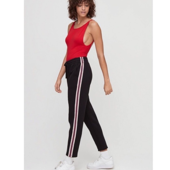 Aritzia TNA The Iconic Sweatpants